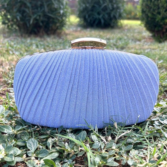 SOLD OUT - Picture 5 of 7